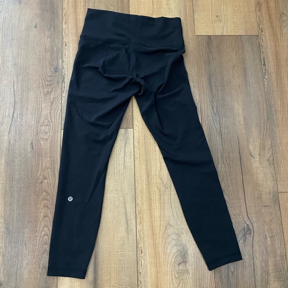 LuluLemon High-Rise Tight 25" in Black-Size 8 - Picture 1 of 8